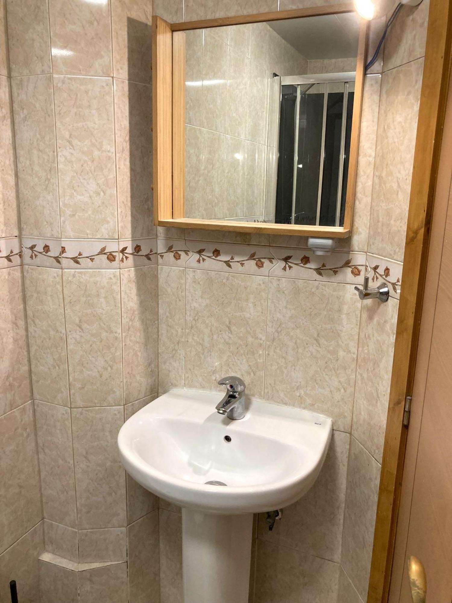Lisbon T2 Apartment In Typical Villa In Sapadores Lisboa Екстериор снимка